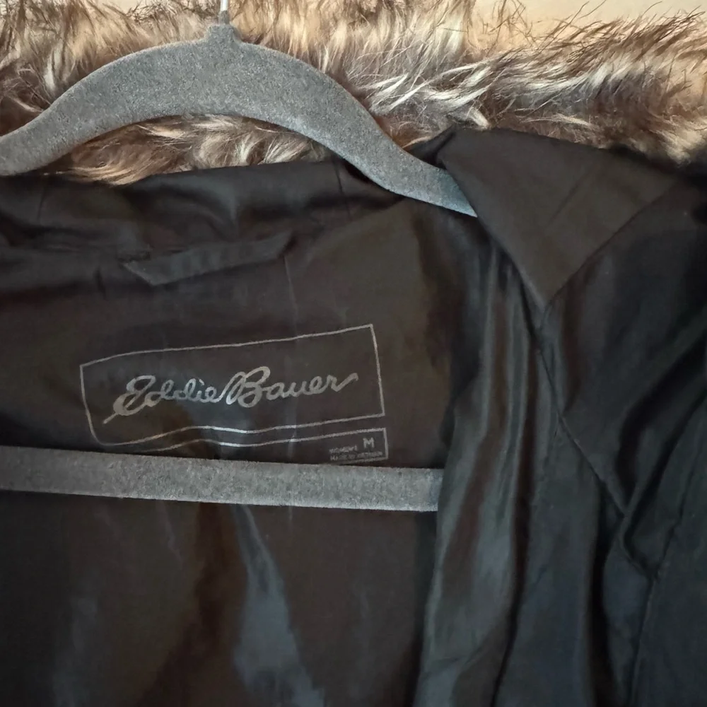 Eddie Bauer Quilted Winter Down Jacket with Removable Faux Fur Trim - Picture 3 of 4